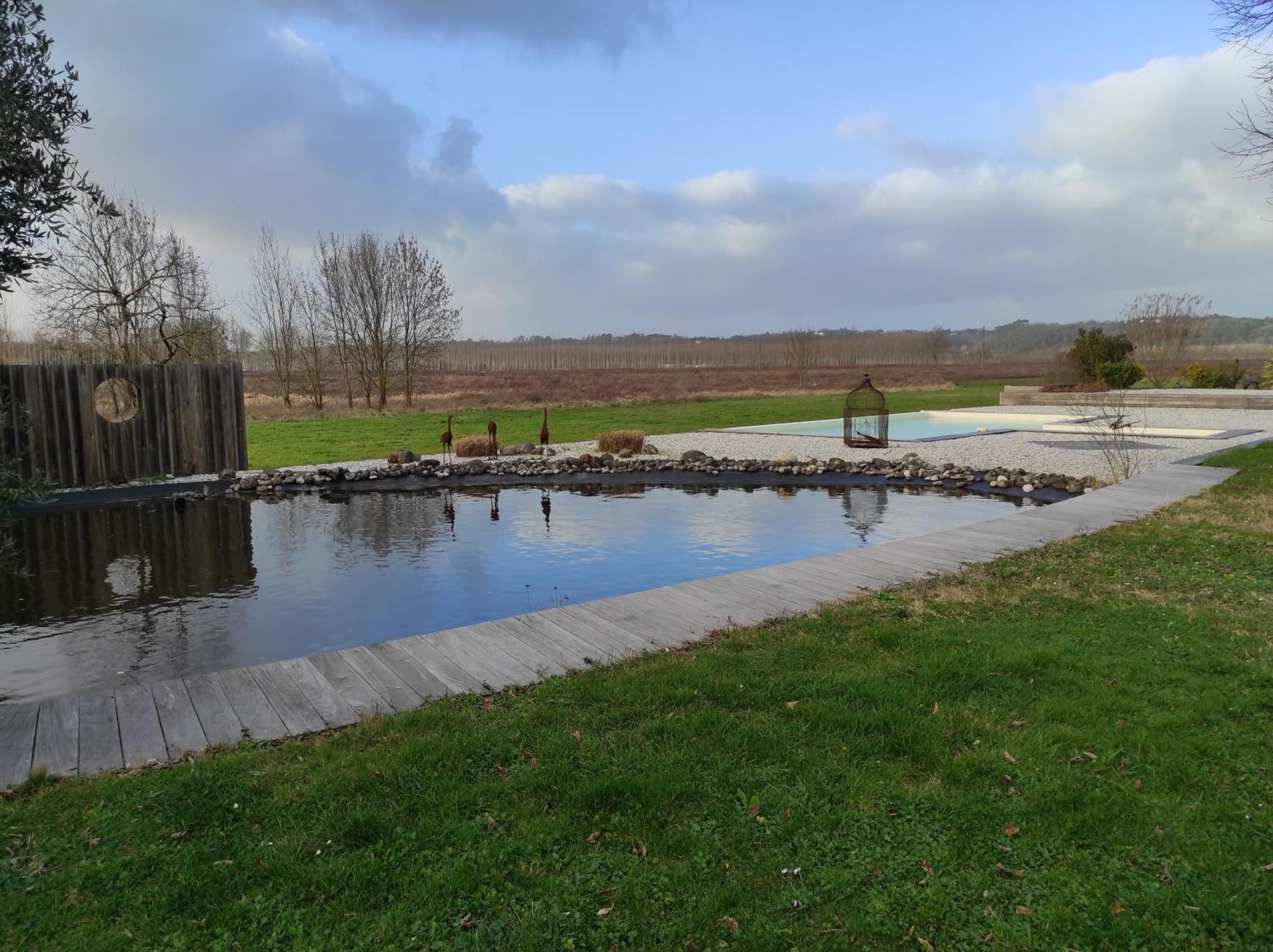 Grand Gite Avec Piscine Maison Port Valade Tabanac Esterno foto