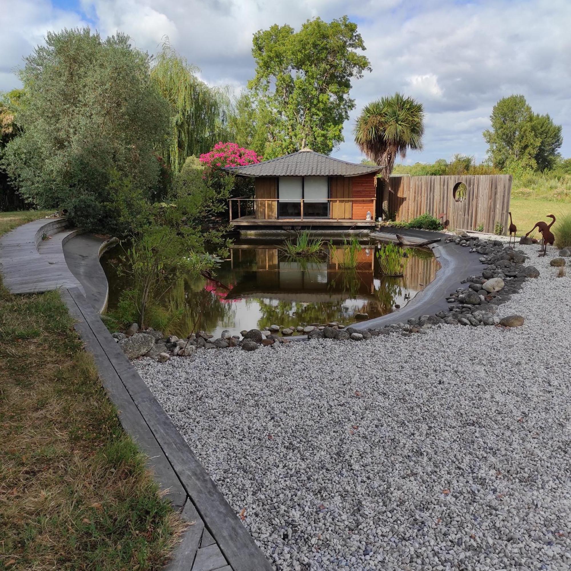 Grand Gite Avec Piscine Maison Port Valade Tabanac Esterno foto